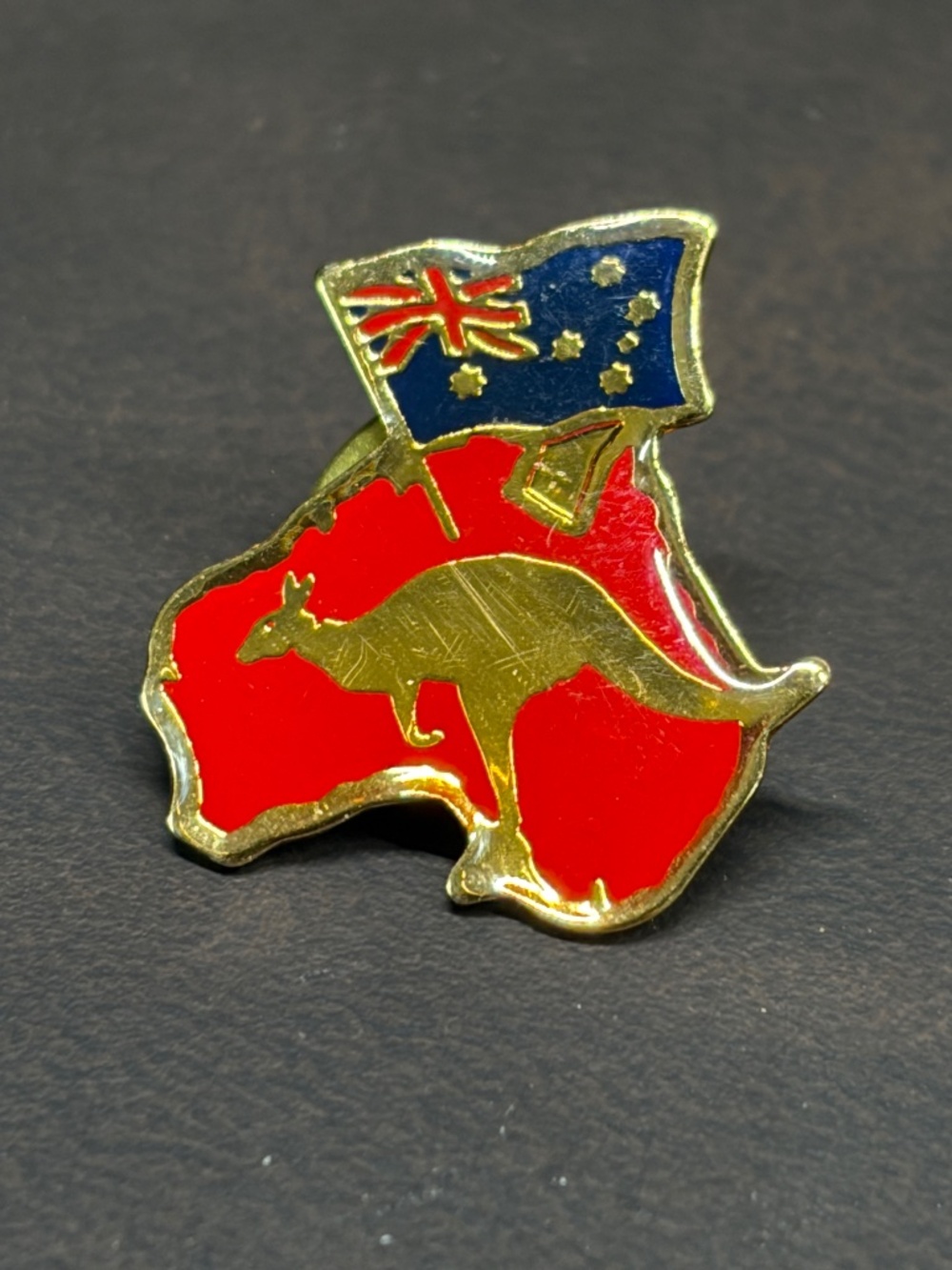 Australia Map Kangaroo Flag Enamel Pin Badge Gold Tone Travel Souvenir